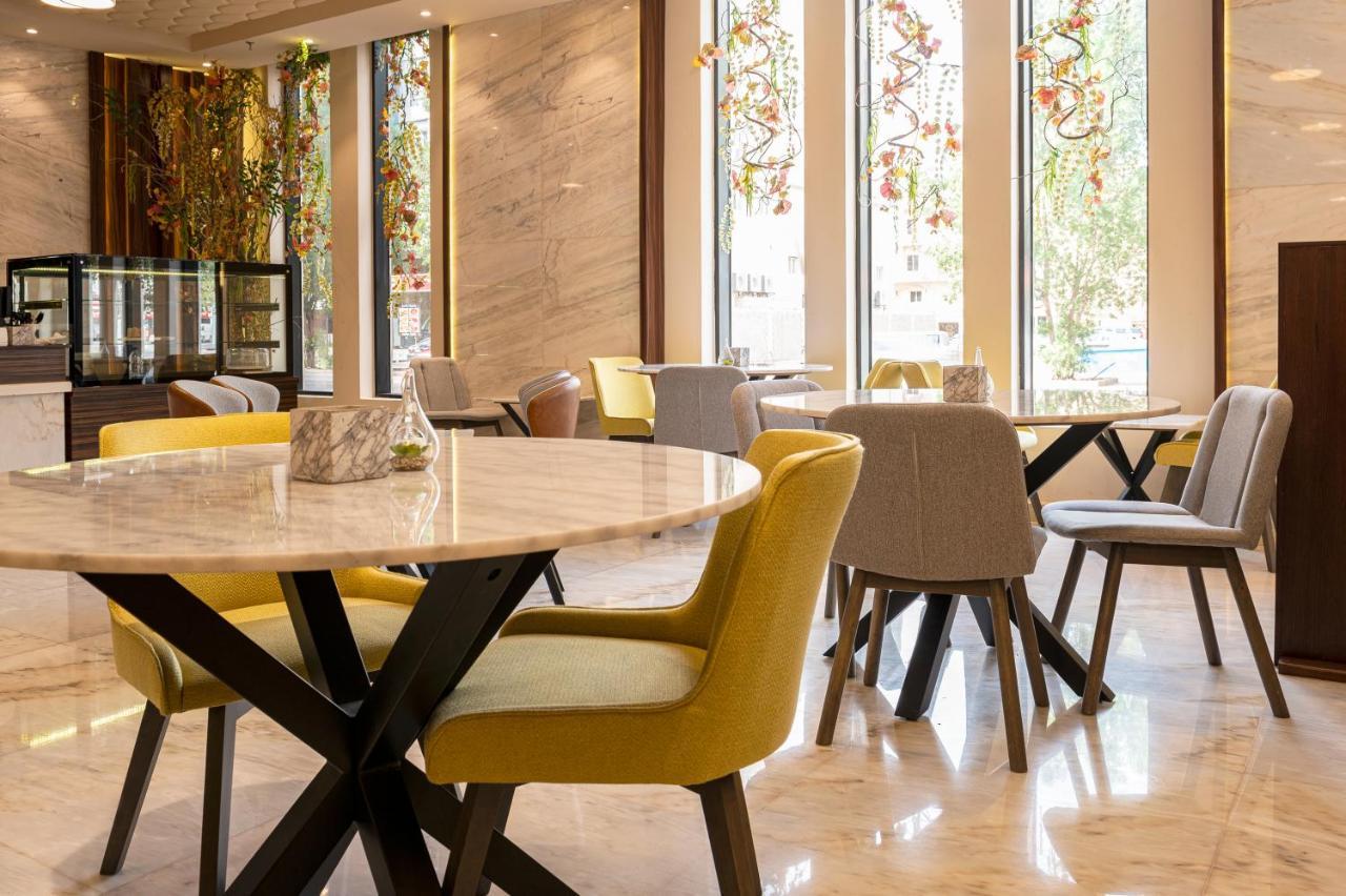 Seasons Park- Mawasim Al Hay At Hotel 제다 외부 사진
